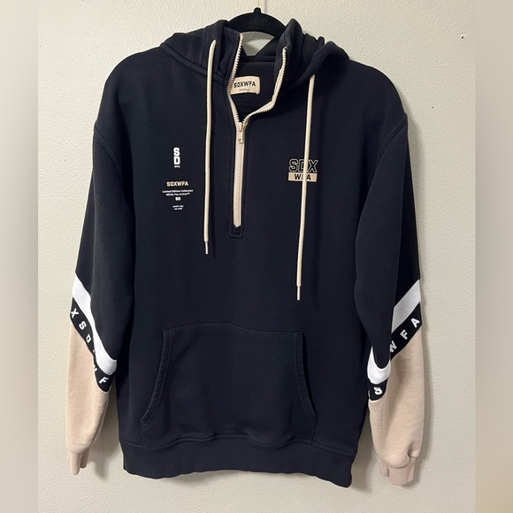 White Fox X Sarah’s Day SDXWFA 1/4 zip hoodie XS - Picture 1 of 4